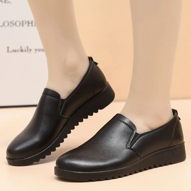 black flat shoes for women