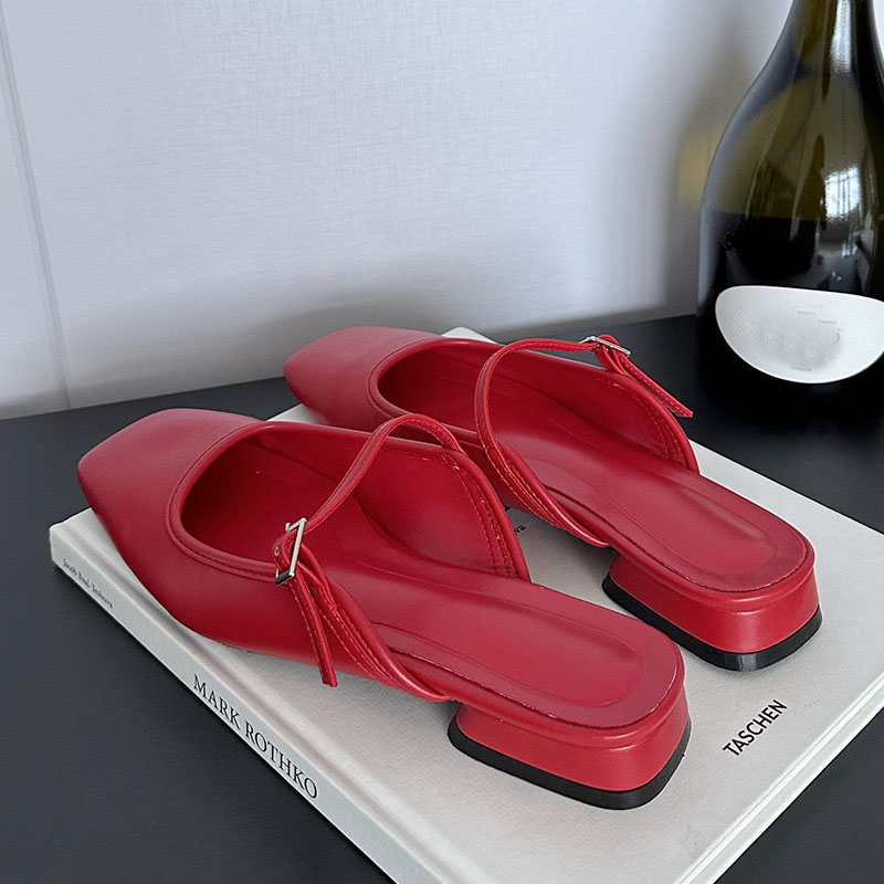 red mules shoes